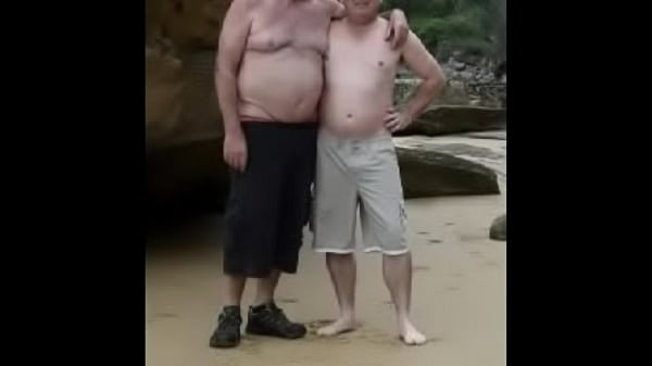 Meztelen fotózáson a strandon