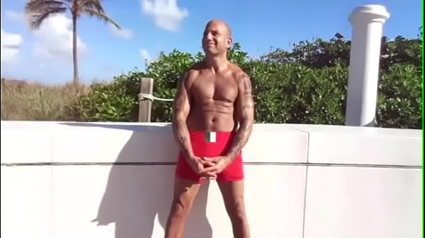 TAN FIT TIGHT TONED ITALIAN THE ITALIAN POUND ...