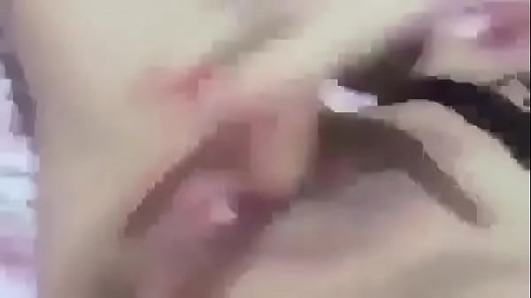 Seule À La Maison . Se Masturber