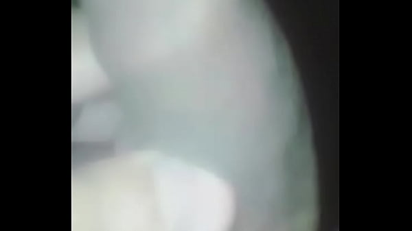 Eita do novinho parece ser gostoso vem meninas ...