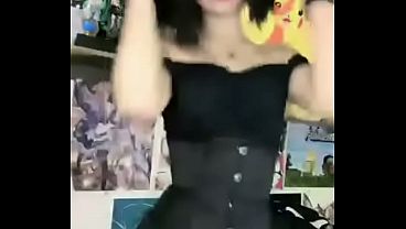 Gotica sexy dançando