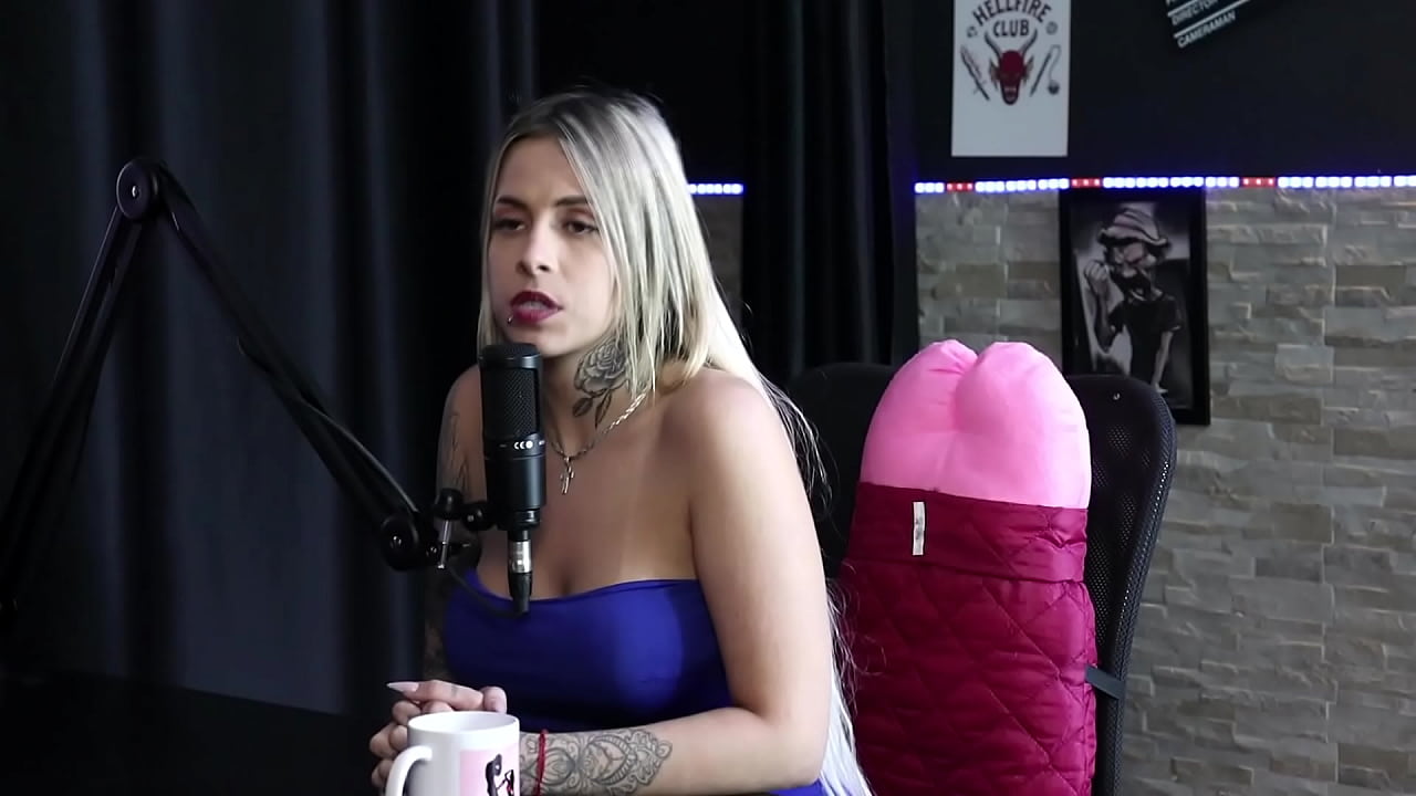Toca más siririca y se pajea, le gusta quejarse, es ninfómano y no le gusta tener mucho sexo anal - DJ Rafa Loira y Mateus Hwang (SHEER/RED)
                     sexy amateur lingerie bdsm brazil compilation swingers bisexual gostosa cuckold glamour romantic sex teens 18 muchos negros
