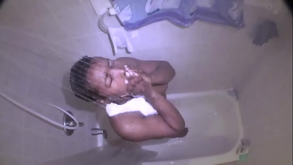 SuperHot Girls in the Shower