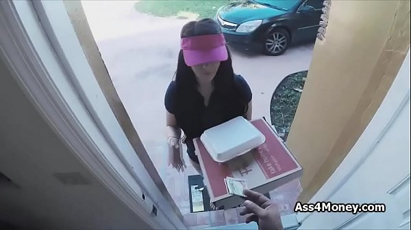 Pizza delivery girl fucks for cash on video