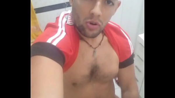 PICA GROSSA LEITANDO