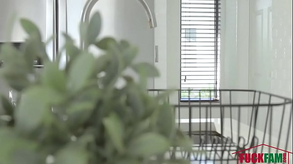 Download Video - Xianna Hill In Stepsisters Dick Diagnosis