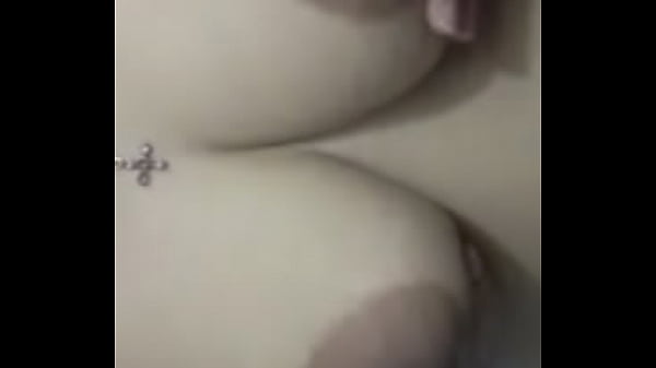 thumb boobs