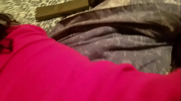 thumb backshots