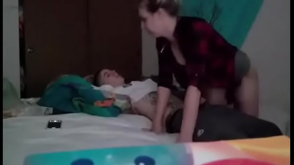 Download Video - College girl loses virginity