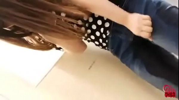 A girl who couldn't stand it and leaked pee