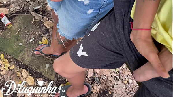 Ele colocou o plug no cu e fomos aprontar na f&aacute;...