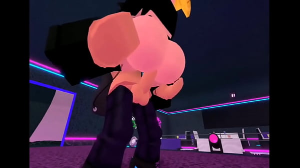 Hot babe gets fucked in club