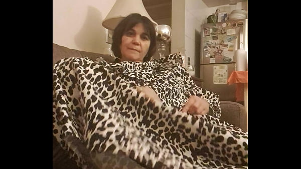 touching the hairy pussy of a mature milf