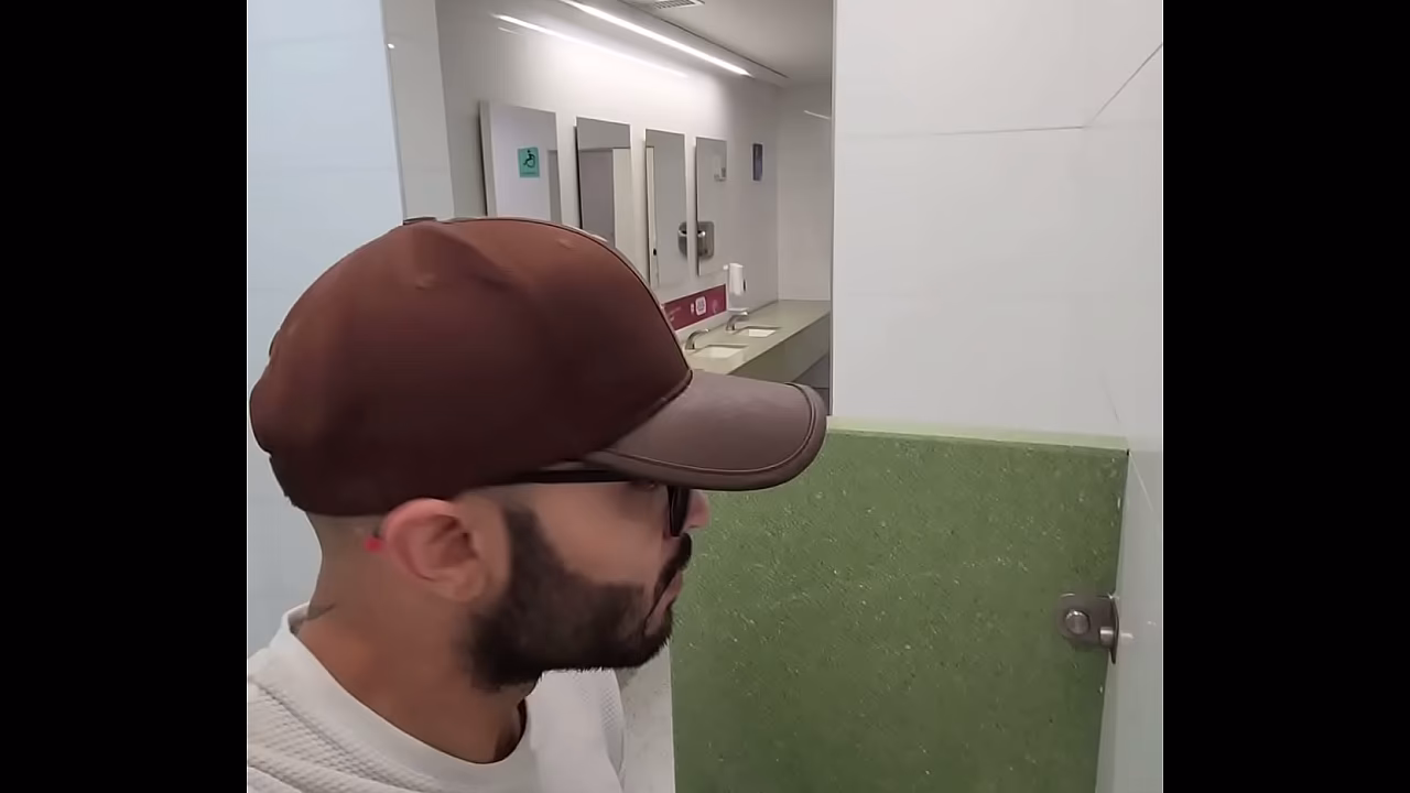 [RIESGOSO] Latino musculoso solo en el baño de un centro comercial público - Exhibicionismo intenso BLAZEX
                   public gay exhibitionist gayporn gay amateur gay anal gay porn amateur pov public bathroom shopping center muscle latino risky exhibitionism restroom stall risky solo mall solo hidden camera style muchos negros