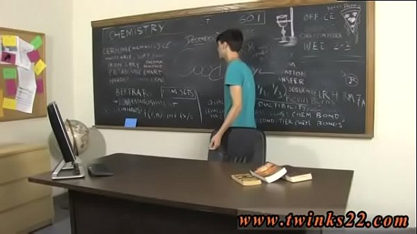 Small guy with big gay porn and men trying to h...