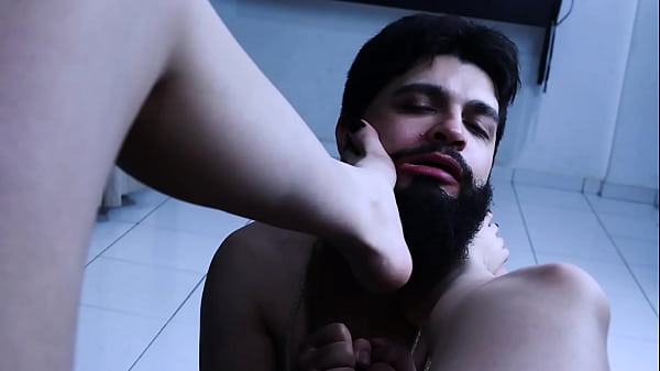 Playing with my feet and fucking my pussy