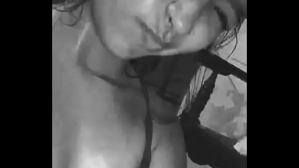 Perra caliente quiere que me la coja
