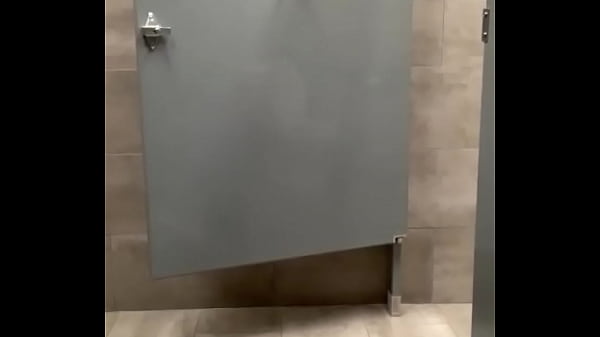 Voyeur spy cam pissing big dick