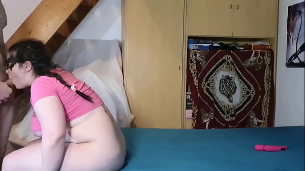 Sloppy blowjob from chubby stepdaughter