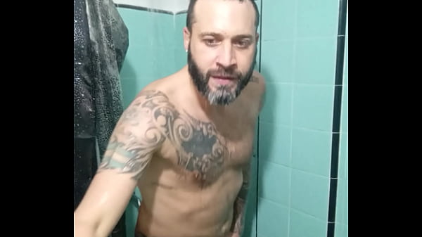 taking a bath 2 min