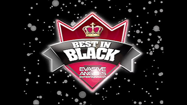 Dogging in the public school parking lot my wife blows her student after work - MissCreamy