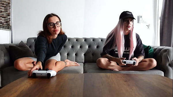 Sexy Girlfriends called a Guy for Sex)