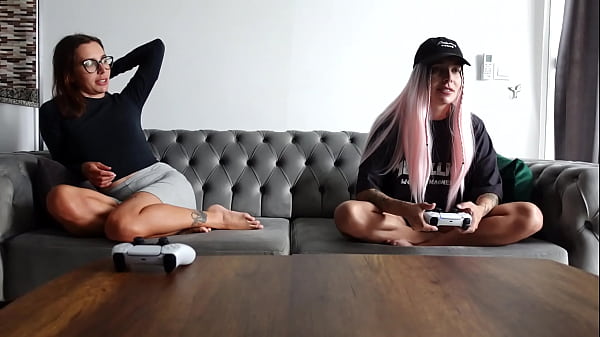 Sexy Girlfriends called a Guy for Sex)