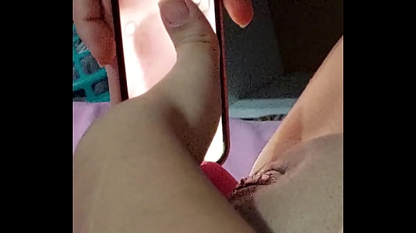 thumb v