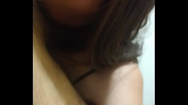 Download Video - TRANS JOVENCITA SE LA COME ENTERA Y LE GUSTA QUE LA ESCUPAN