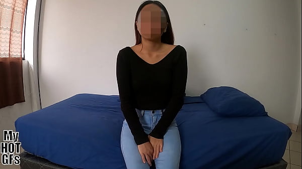 Please put it in me, my pussy is really wet!