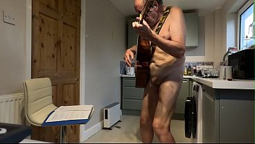 Naked music show