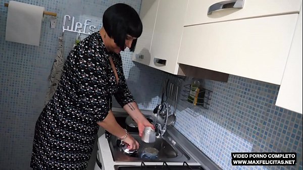 ITALIAN MILF VALENTINE DEMY FUCK VERY HARD ITALIAN YOUNG BOY MAX FELICITAS