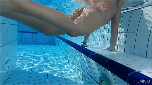 Arielarider - Ariela Rider naked in the pool