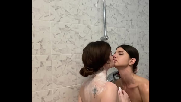 BTS of lesbian Bath with Nicol Ria