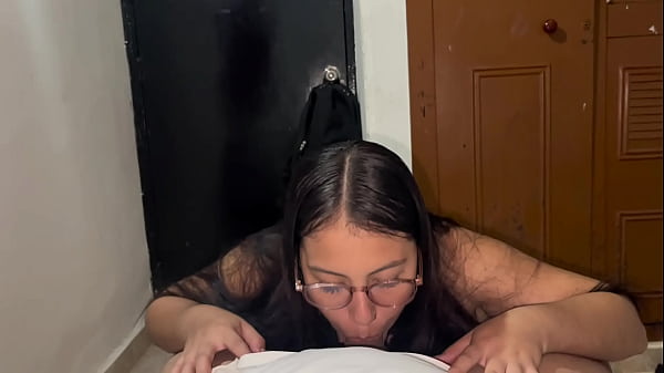 I teach my innocent 18-year-old stepsister how to fuck