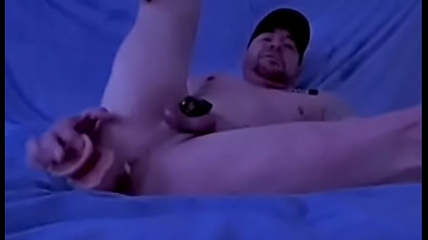 Mexicano puto sumiso marica en castidad se mete...