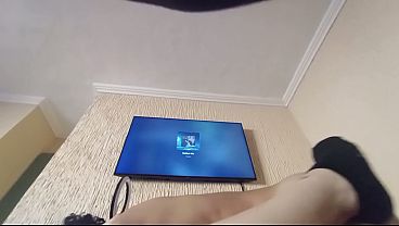 Big booty amateur Latina bouncing on cock