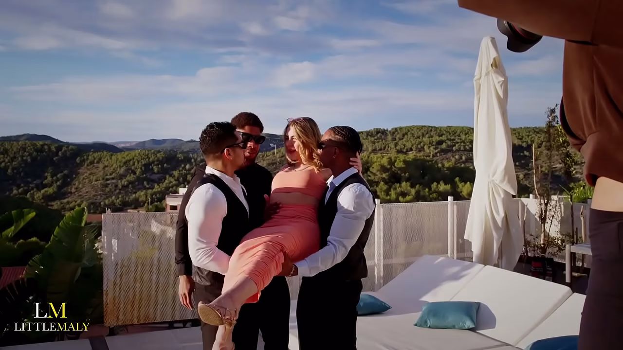 Unexpected 3 BBC Gangbang During Photoshoot,Irish Snowbunny Tina Snow Pissed On &amp_ Destroyed