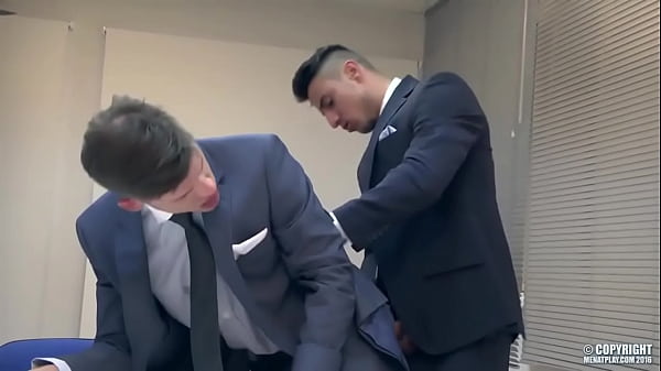 Download Video - Ken Rodeo es follado por Klein Kerr