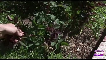 He was in his garden and his girl came to give him a proper blowjob