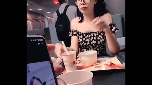 Me levaria pra comer um MC lanche feliz ?? ?