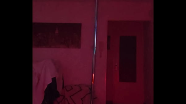 amysexxxjuguetona fucking and dancing