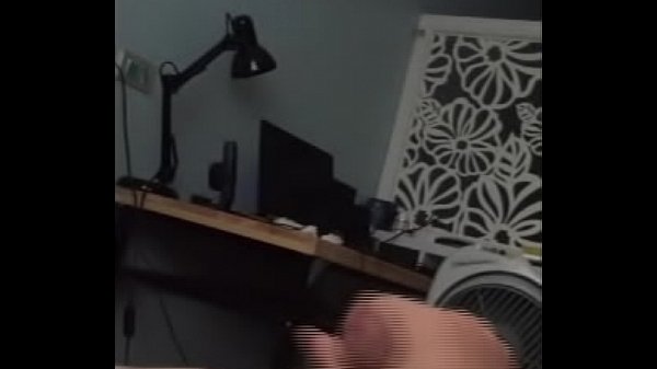 Handjob and cumshot- Sục cặc bắn tinh phê lòi