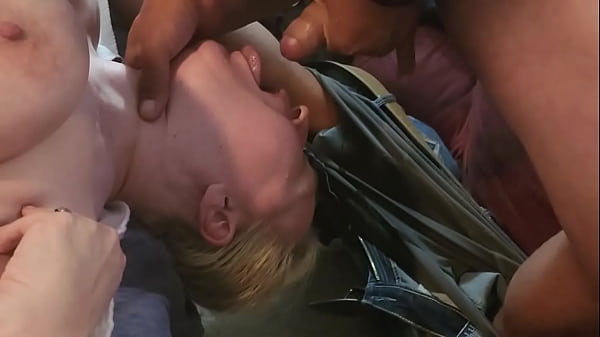 Jylynn take a quick load.