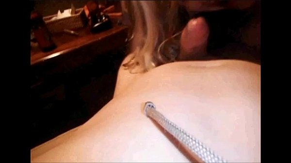 Blonde slut Jessi blows