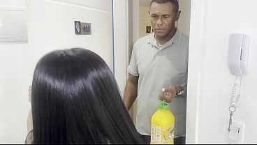 Novinha cai na rola do bem dotado