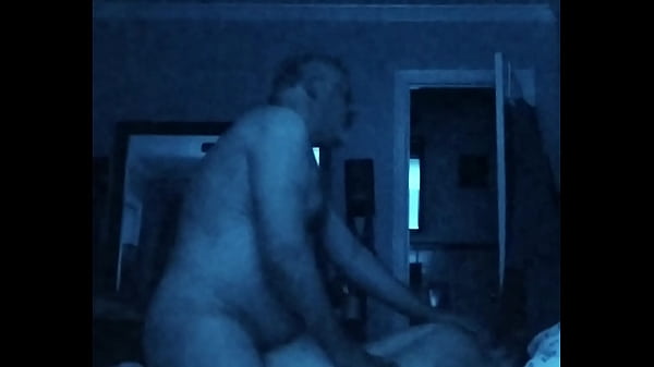 蓝灰色侧倾 [2021]