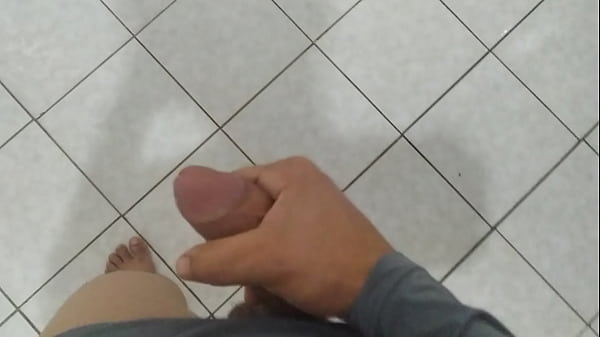 Download Video - Novinho gozando e gemendo na punheta