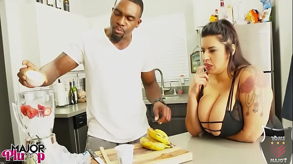 Sofia Seduces Rome As He Pounds Her Juicy Ass In Gym Heat!