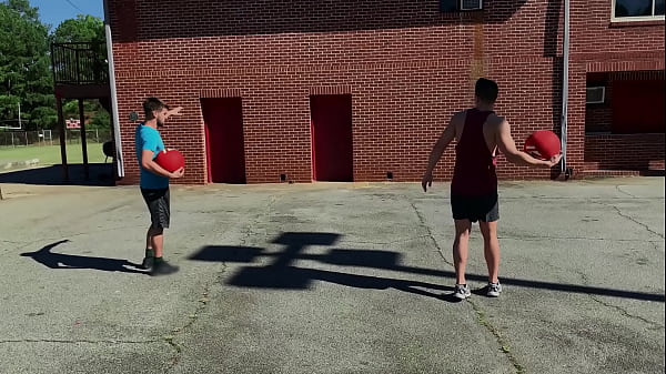 Johnny Rapid Sucked By Dalton Riley After Worki...